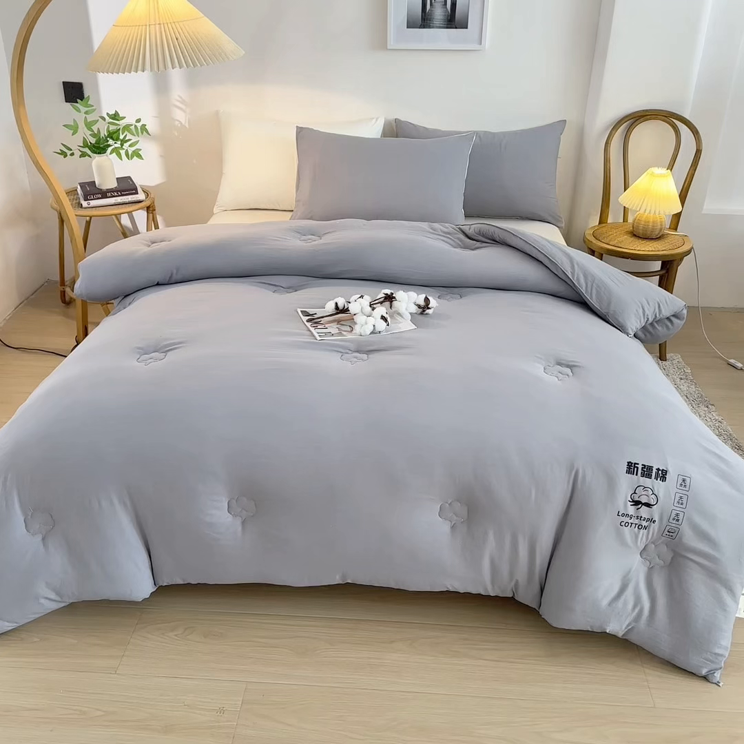 91家纺网 家纺一手货源 找家纺 小叮当家纺仓储工厂店 2025新款A类水洗棉新疆棉花全棉纯棉被无印风冬被加厚保暖被子被芯四季通用 新疆棉花被-淡雅灰