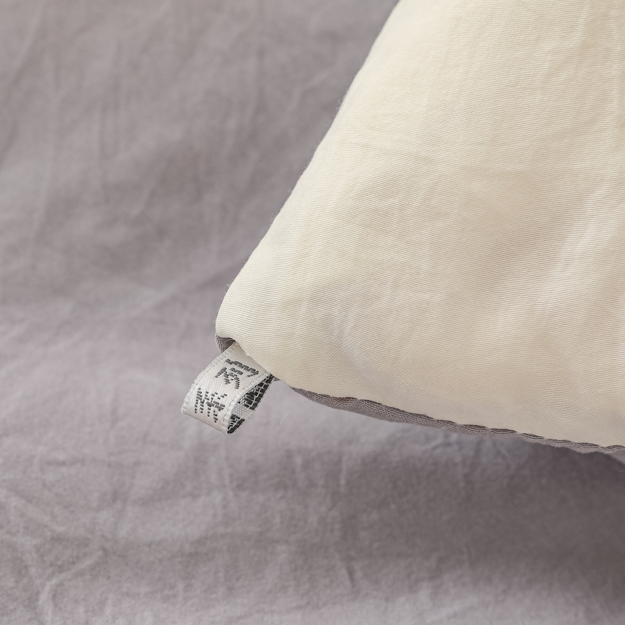 91家纺网 家纺一手货源 找家纺 小叮当家纺仓储工厂店 2025新款A类水洗棉新疆棉花全棉纯棉被无印风冬被加厚保暖被子被芯四季通用 新疆棉花被-白拼灰