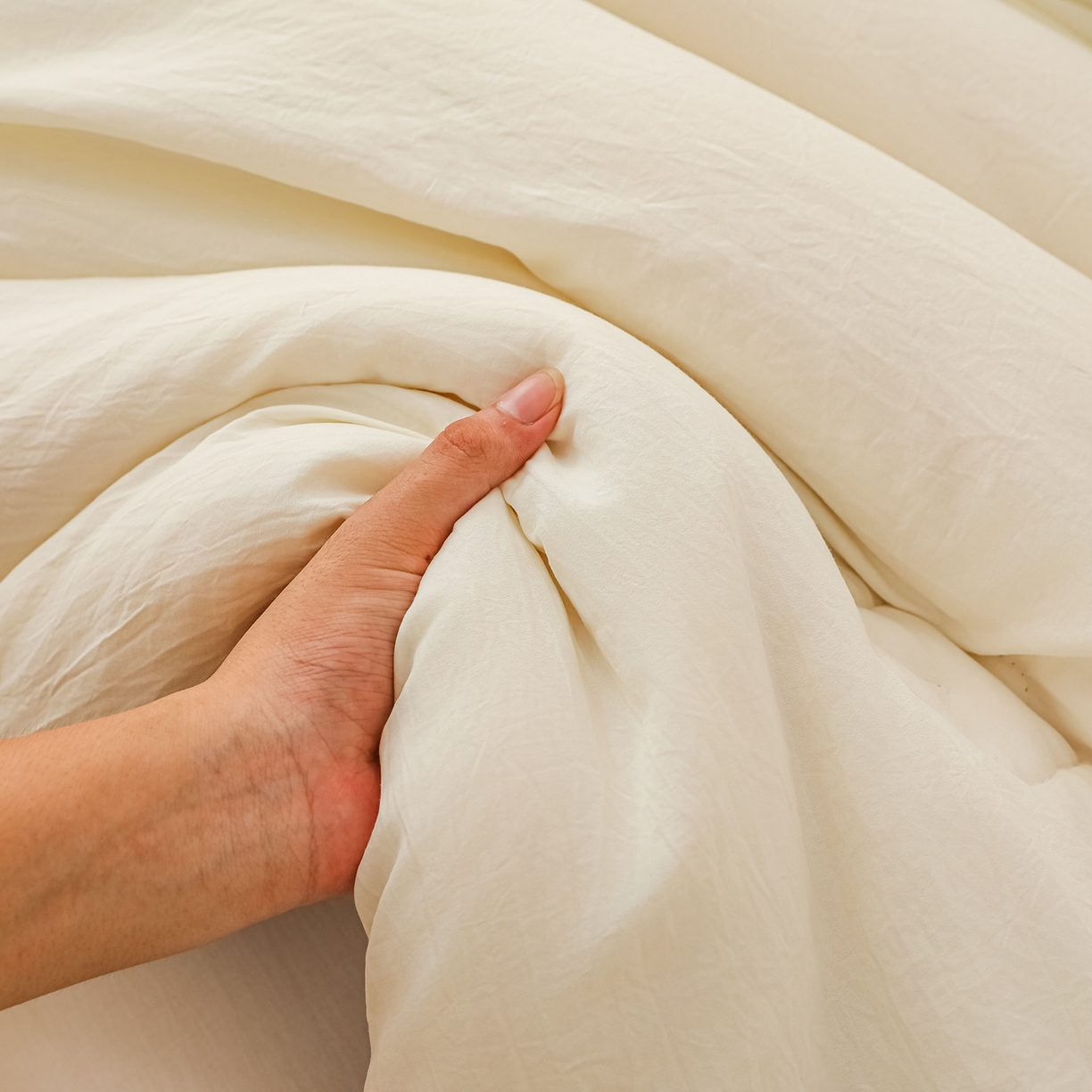 91家纺网 家纺一手货源 找家纺 小叮当家纺仓储工厂店 2025新款A类水洗棉新疆棉花全棉纯棉被无印风冬被加厚保暖被子被芯四季通用 新疆棉花被-白拼灰