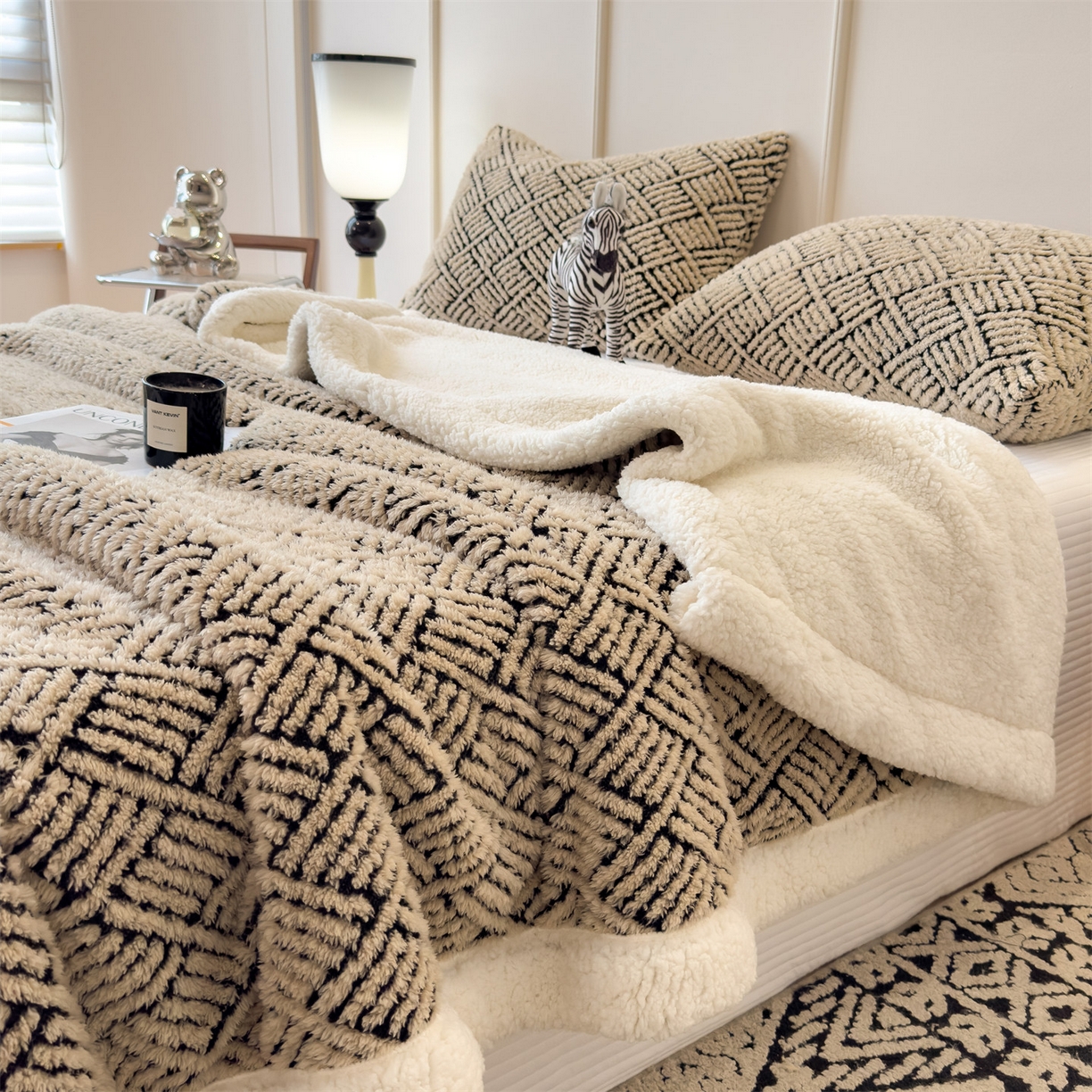 91家纺网 家纺一手货源 找家纺 乐家欣 2025新款双面暖绒毛毯 梦境-米驼