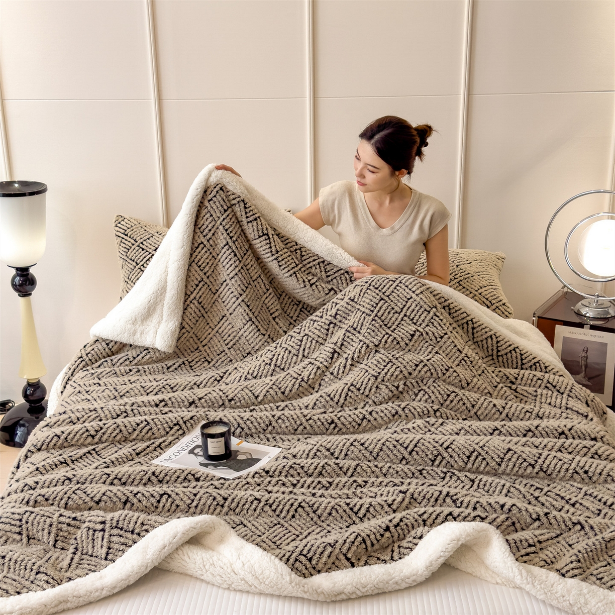 91家纺网 家纺一手货源 找家纺 乐家欣 2025新款双面暖绒毛毯 梦境-米驼