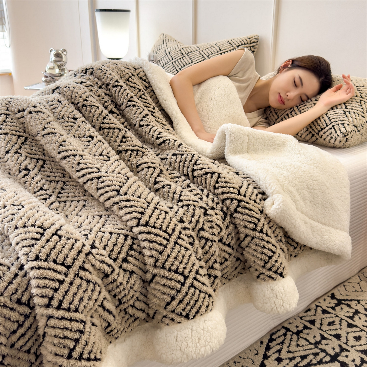 91家纺网 家纺一手货源 找家纺 乐家欣 2025新款双面暖绒毛毯 梦境-米驼