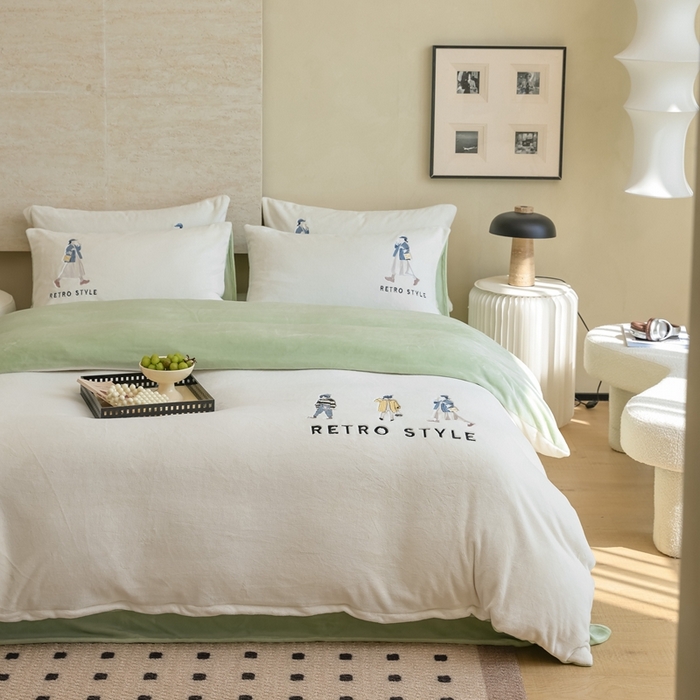 91家纺网 家纺一手货源 找家纺 121【牛奶绒刺绣四件套】2025新款毛毯被子四件套单件床单被套床笠珊瑚绒牛奶绒冬被法兰绒兔毛绒刺绣男孩-Boy系列场景二 baby-浅绿