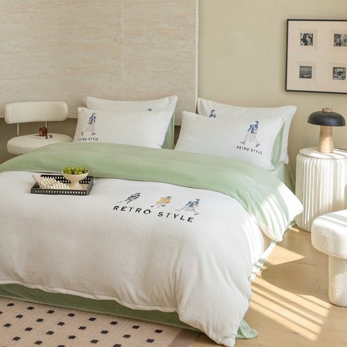 91家纺网 家纺一手货源 找家纺 121【牛奶绒刺绣四件套】2025新款毛毯被子四件套单件床单被套床笠珊瑚绒牛奶绒冬被法兰绒兔毛绒刺绣男孩-Boy系列场景二 baby-浅绿