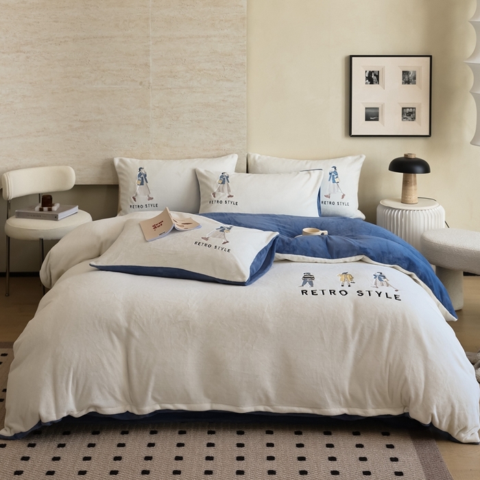 91家纺网 家纺一手货源 找家纺 121【牛奶绒刺绣四件套】2025新款毛毯被子四件套单件床单被套床笠珊瑚绒牛奶绒冬被法兰绒兔毛绒刺绣男孩-Boy系列场景二 baby-雾兰