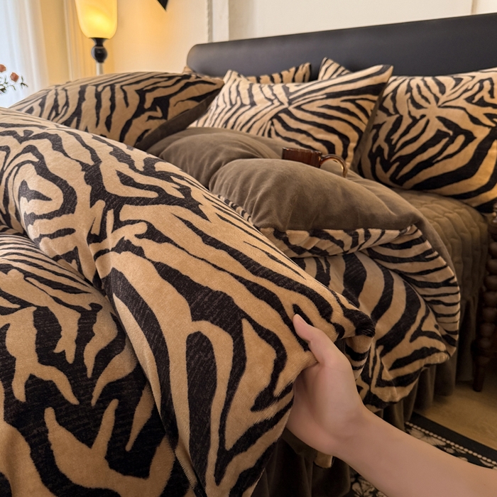 91家纺网 家纺一手货源 找家纺 （总）金盛皇朝家纺 2025新款高克重美拉德牛奶绒床单床盖单件三件四件套