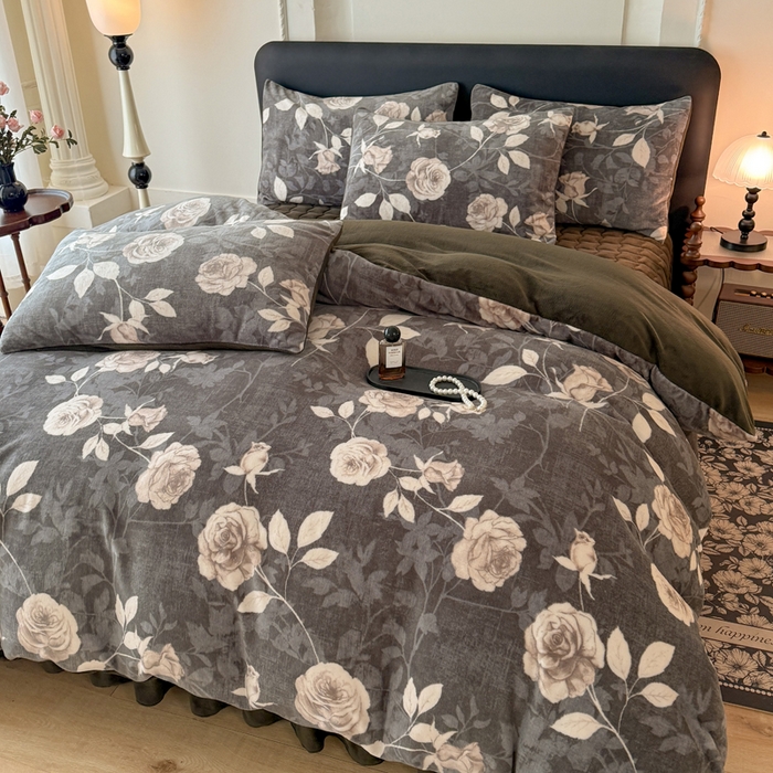 91家纺网 家纺一手货源 找家纺 金盛皇朝家纺 2025新款高克重美拉德牛奶绒床单床盖单件三件四件套 白玫映墨