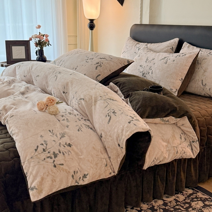 91家纺网 家纺一手货源 找家纺 金盛皇朝家纺 2025新款高克重美拉德牛奶绒床单床盖单件三件四件套 青枝缀叶