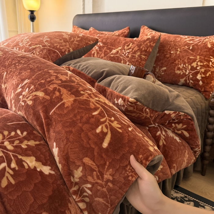 91家纺网 家纺一手货源 找家纺 金盛皇朝家纺 2025新款高克重美拉德牛奶绒床单床盖单件三件四件套 暖阳缀枝