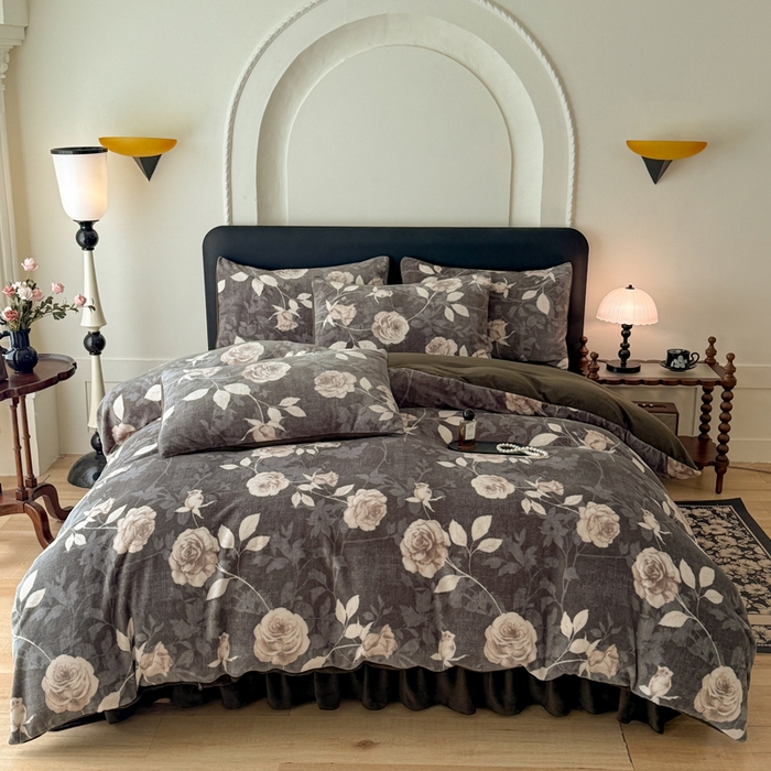 91家纺网 家纺一手货源 找家纺 金盛皇朝家纺 2025新款高克重美拉德牛奶绒床单床盖单件三件四件套 白玫映墨