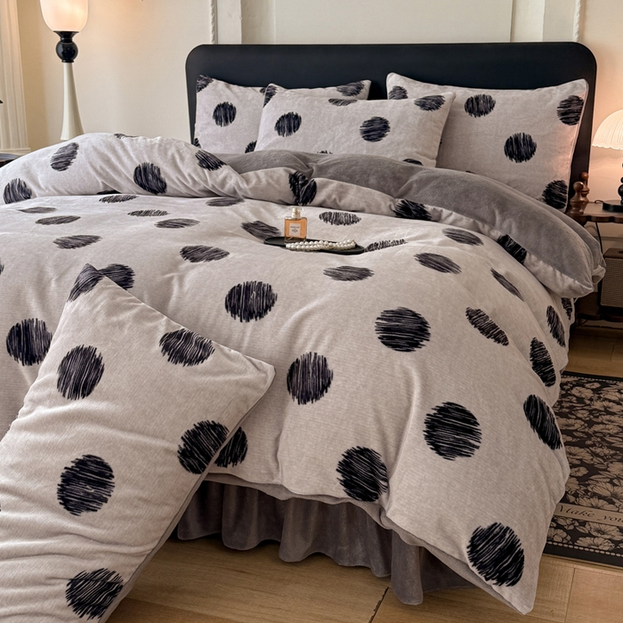 91家纺网 家纺一手货源 找家纺 金盛皇朝家纺 2025新款高克重美拉德牛奶绒床单床盖单件三件四件套 大波点