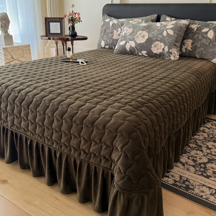 91家纺网 家纺一手货源 找家纺 金盛皇朝家纺 2025新款高克重美拉德牛奶绒床单床盖单件三件四件套 白玫映墨