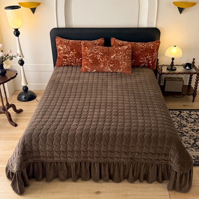 91家纺网 家纺一手货源 找家纺 金盛皇朝家纺 2025新款高克重美拉德牛奶绒床单床盖单件三件四件套 暖阳缀枝