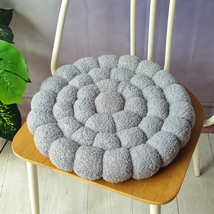 91家纺网 家纺一手货源 找家纺 （总）李帅家居 2025新款泰迪绒编织饼干坐垫手工馒头坐垫沙发垫椅子垫批发抱枕