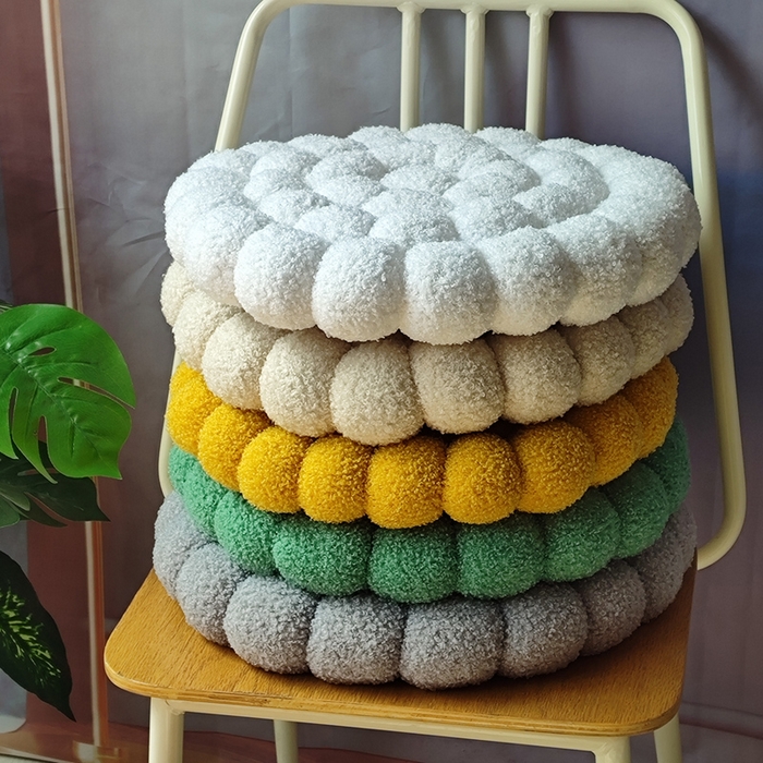 91家纺网 家纺一手货源 找家纺 （总）李帅家居 2025新款泰迪绒编织饼干坐垫手工馒头坐垫沙发垫椅子垫批发抱枕