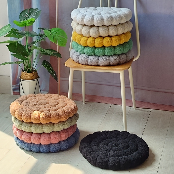 91家纺网 家纺一手货源 找家纺 （总）李帅家居 2025新款泰迪绒编织饼干坐垫手工馒头坐垫沙发垫椅子垫批发抱枕