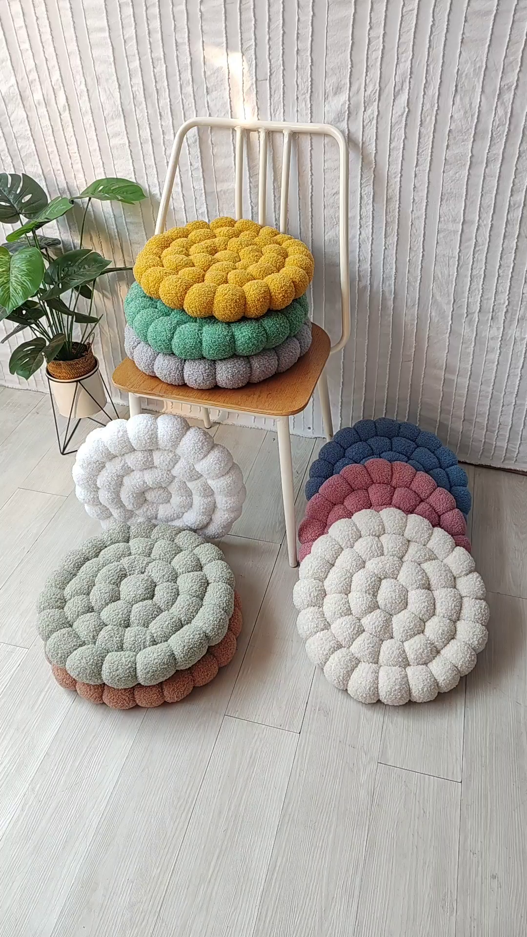 91家纺网 家纺一手货源 找家纺 （总）李帅家居 2025新款泰迪绒编织饼干坐垫手工馒头坐垫沙发垫椅子垫批发抱枕