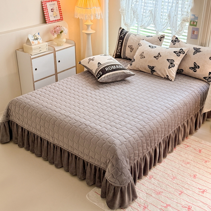 91家纺网 家纺一手货源 找家纺 金盛皇朝家纺 2025新款高克重印花牛奶绒床单床盖单件三件四件套 蝶蝶翩翩