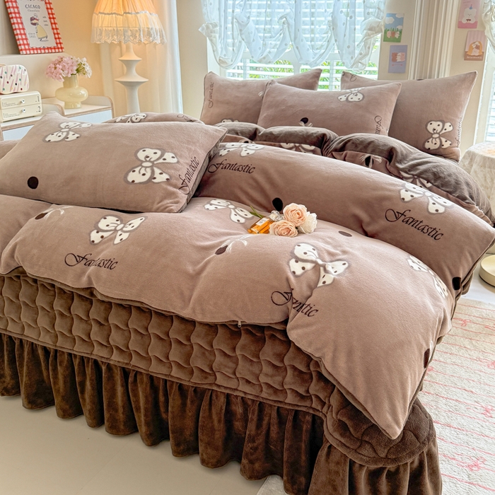 91家纺网 家纺一手货源 找家纺 金盛皇朝家纺 2025新款高克重印花牛奶绒床单床盖单件三件四件套 波点蝴蝶