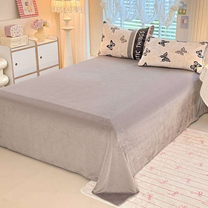 91家纺网 家纺一手货源 找家纺 金盛皇朝家纺 2025新款高克重印花牛奶绒床单床盖单件三件四件套 蝶蝶翩翩