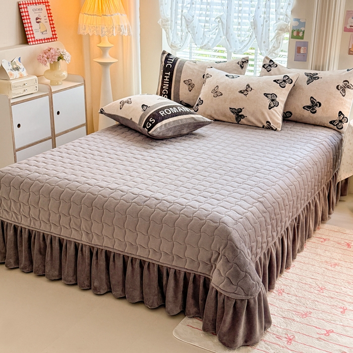 91家纺网 家纺一手货源 找家纺 金盛皇朝家纺 2025新款高克重印花牛奶绒床单床盖单件三件四件套 蝶蝶翩翩