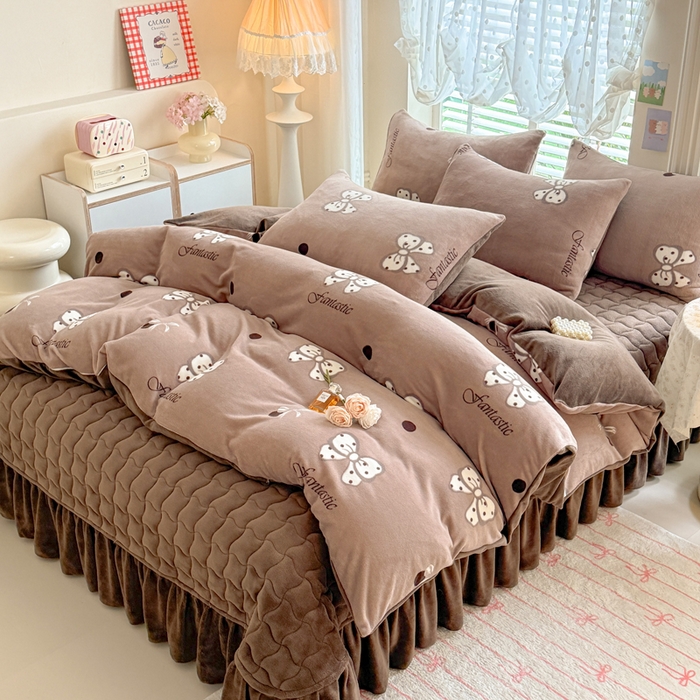 91家纺网 家纺一手货源 找家纺 金盛皇朝家纺 2025新款高克重印花牛奶绒床单床盖单件三件四件套 波点蝴蝶