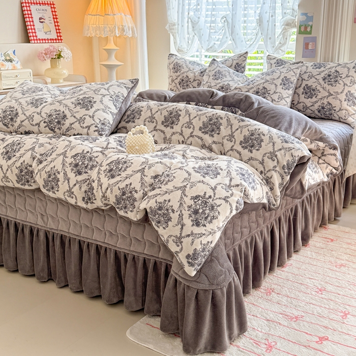 91家纺网 家纺一手货源 找家纺 金盛皇朝家纺 2025新款高克重印花牛奶绒床单床盖单件三件四件套 花屿慢行