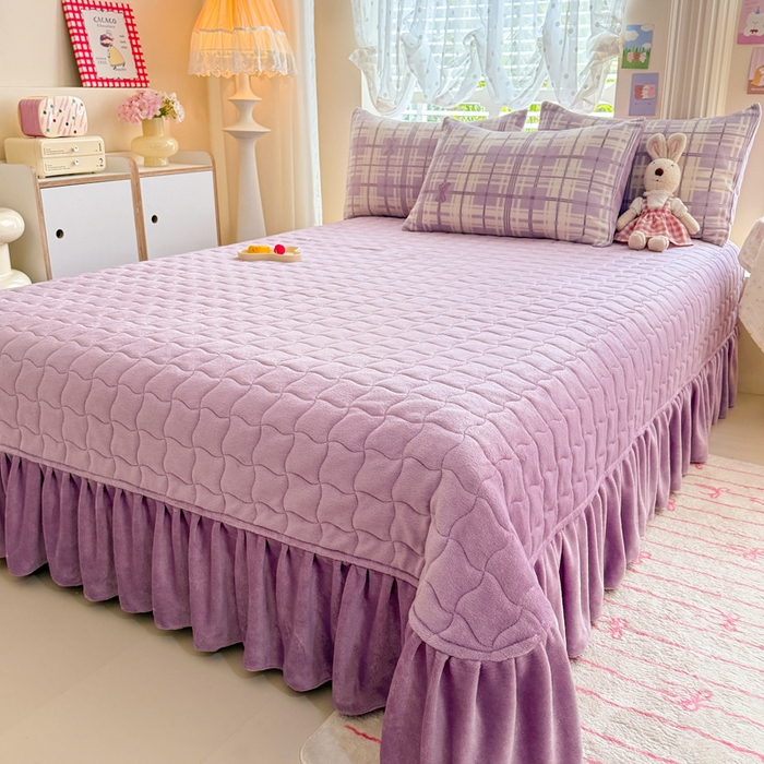 91家纺网 家纺一手货源 找家纺 金盛皇朝家纺 2025新款高克重印花牛奶绒床单床盖单件三件四件套 紫格花韵