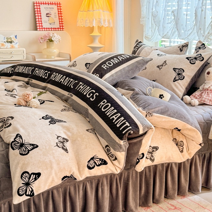 91家纺网 家纺一手货源 找家纺 金盛皇朝家纺 2025新款高克重印花牛奶绒床单床盖单件三件四件套 蝶蝶翩翩