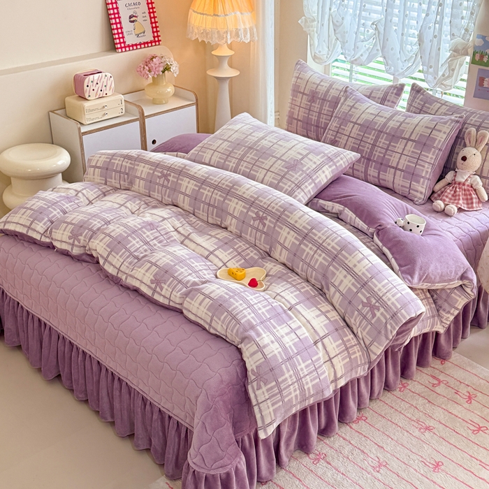 91家纺网 家纺一手货源 找家纺 金盛皇朝家纺 2025新款高克重印花牛奶绒床单床盖单件三件四件套 紫格花韵