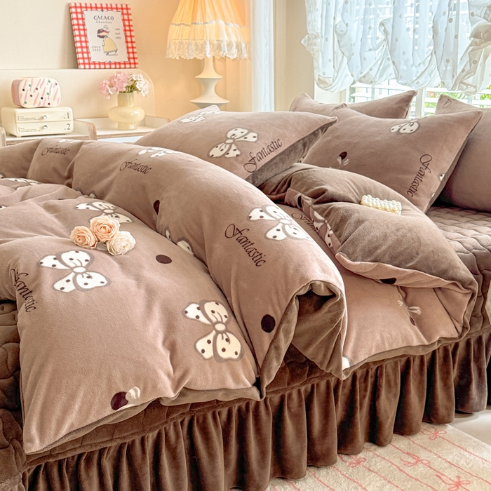 91家纺网 家纺一手货源 找家纺 金盛皇朝家纺 2025新款高克重印花牛奶绒床单床盖单件三件四件套 波点蝴蝶