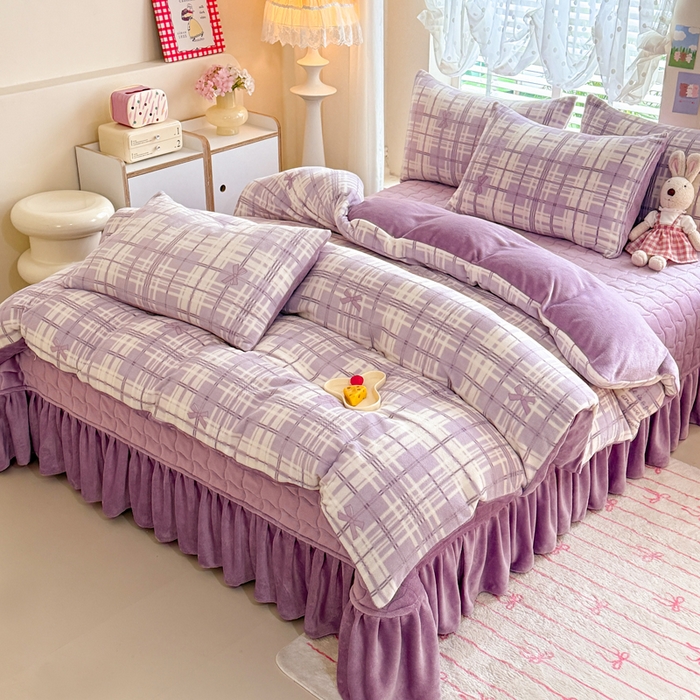 91家纺网 家纺一手货源 找家纺 金盛皇朝家纺 2025新款高克重印花牛奶绒床单床盖单件三件四件套 紫格花韵