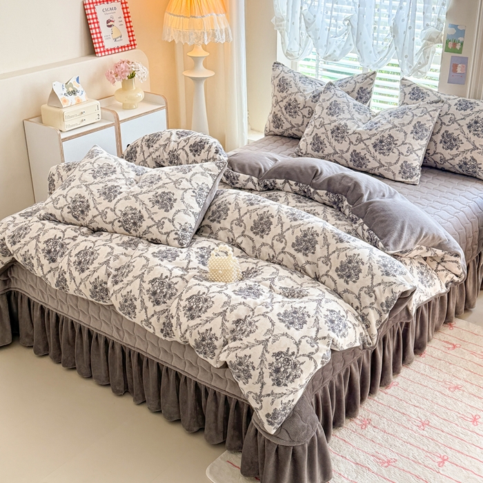 91家纺网 家纺一手货源 找家纺 金盛皇朝家纺 2025新款高克重印花牛奶绒床单床盖单件三件四件套 花屿慢行