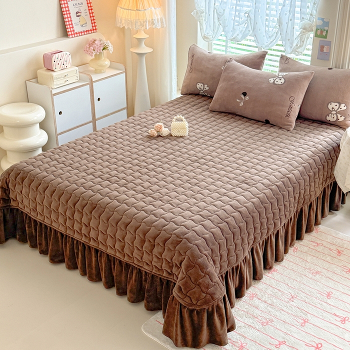 91家纺网 家纺一手货源 找家纺 金盛皇朝家纺 2025新款高克重印花牛奶绒床单床盖单件三件四件套 波点蝴蝶