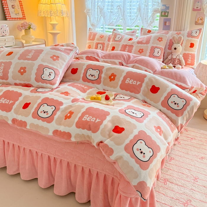 91家纺网 家纺一手货源 找家纺 金盛皇朝家纺 2025新款高克重印花牛奶绒床单床盖单件三件四件套 奶绒熊崽