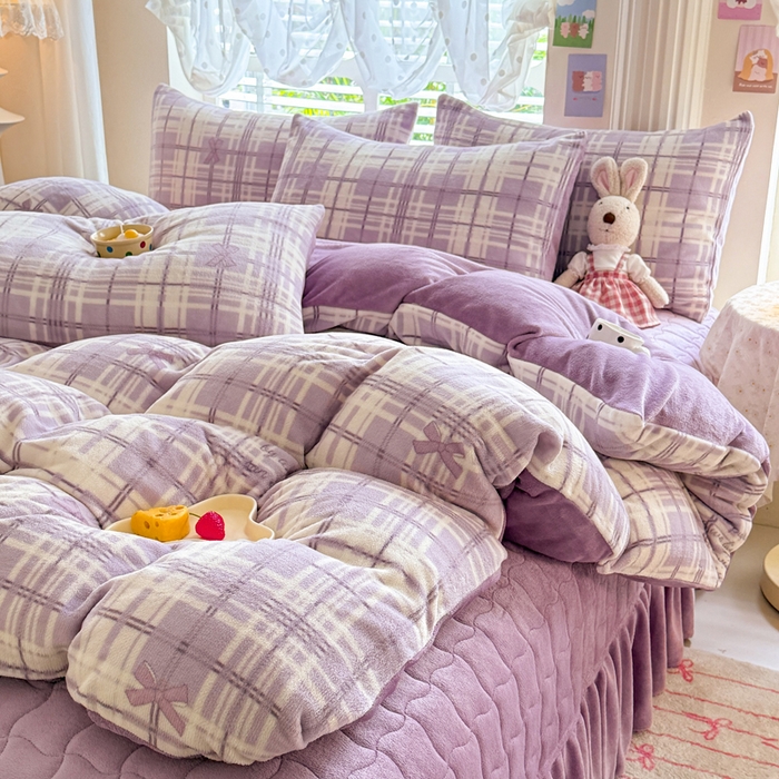 91家纺网 家纺一手货源 找家纺 金盛皇朝家纺 2025新款高克重印花牛奶绒床单床盖单件三件四件套 紫格花韵