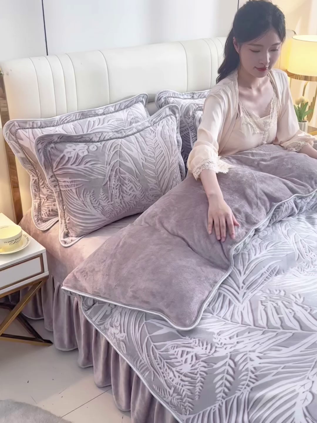 91家纺网 家纺一手货源 找家纺 沐妍家纺 2025新款8斤加厚保暖金貂绒牛奶绒印花四件套 罗马生活