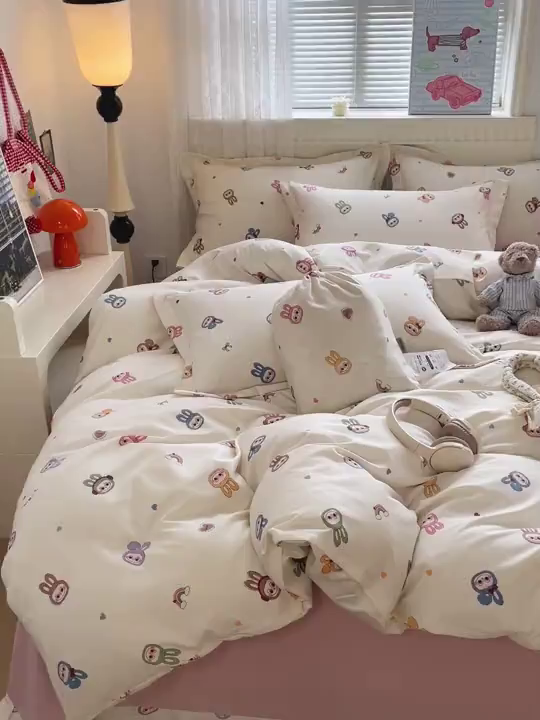 91家纺网 家纺一手货源 找家纺 梦莱斯 2025新款韩国小布袋古法云感棉四件套 开心兔