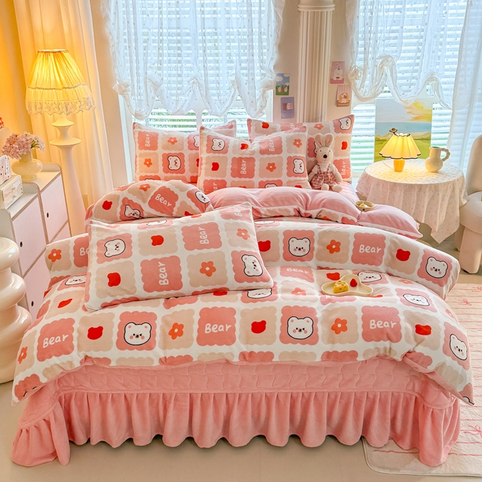 91家纺网 家纺一手货源 找家纺 金盛皇朝家纺 2025新款高克重印花牛奶绒床单床盖单件三件四件套 奶绒熊崽