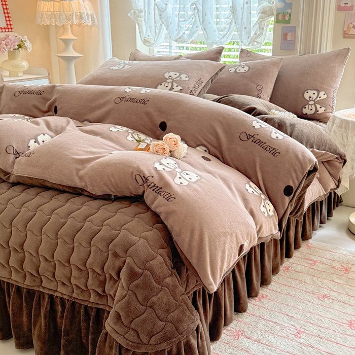 91家纺网 家纺一手货源 找家纺 金盛皇朝家纺 2025新款高克重印花牛奶绒床单床盖单件三件四件套 波点蝴蝶