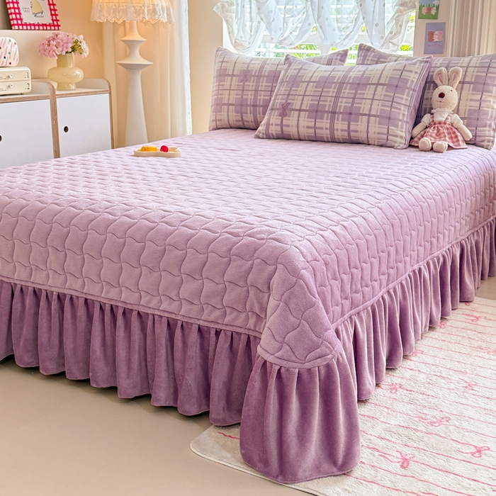 91家纺网 家纺一手货源 找家纺 金盛皇朝家纺 2025新款高克重印花牛奶绒床单床盖单件三件四件套 紫格花韵