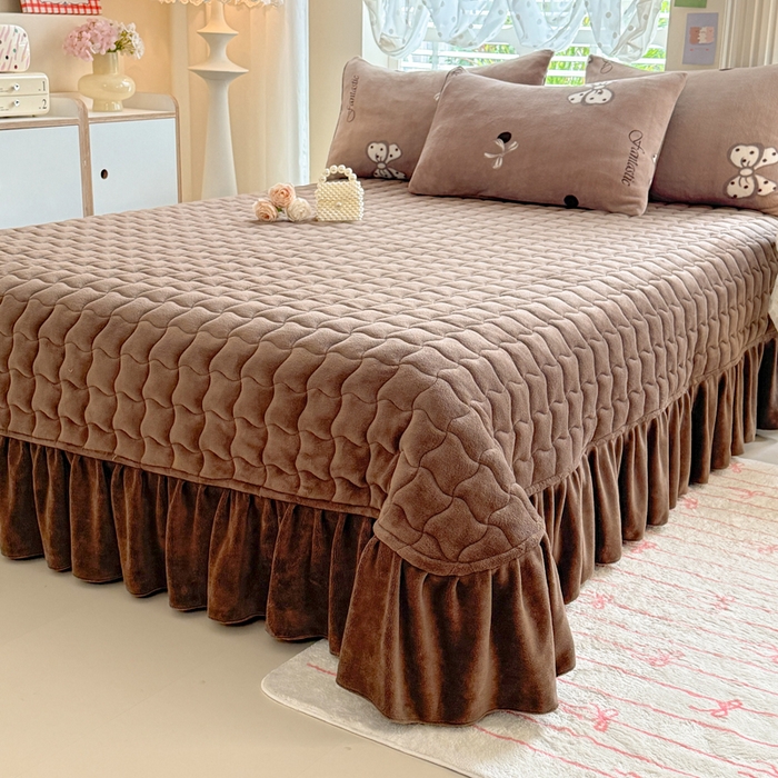 91家纺网 家纺一手货源 找家纺 金盛皇朝家纺 2025新款高克重印花牛奶绒床单床盖单件三件四件套 波点蝴蝶