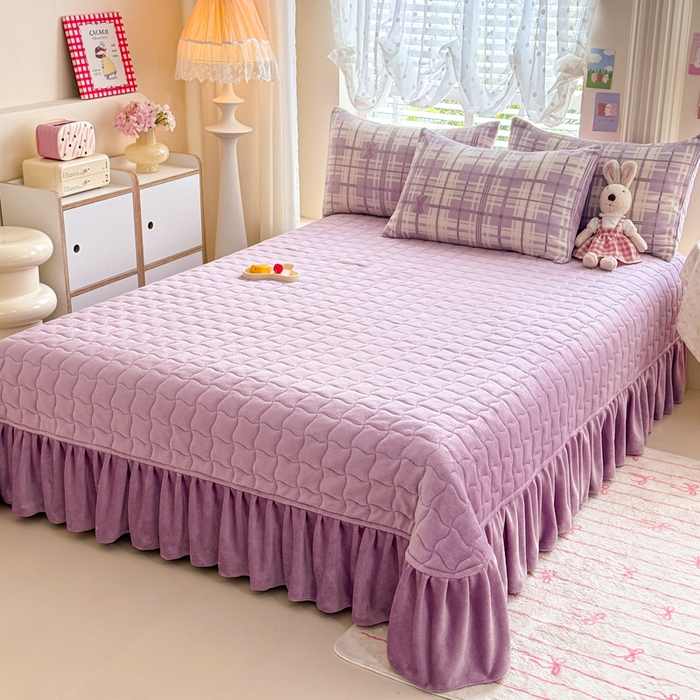 91家纺网 家纺一手货源 找家纺 金盛皇朝家纺 2025新款高克重印花牛奶绒床单床盖单件三件四件套 紫格花韵