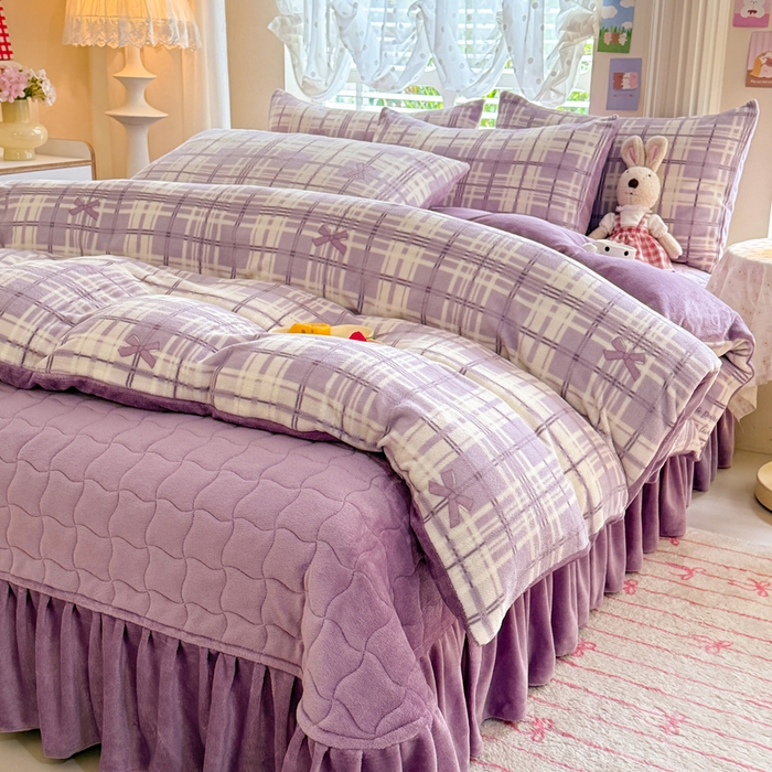 91家纺网 家纺一手货源 找家纺 金盛皇朝家纺 2025新款高克重印花牛奶绒床单床盖单件三件四件套 紫格花韵