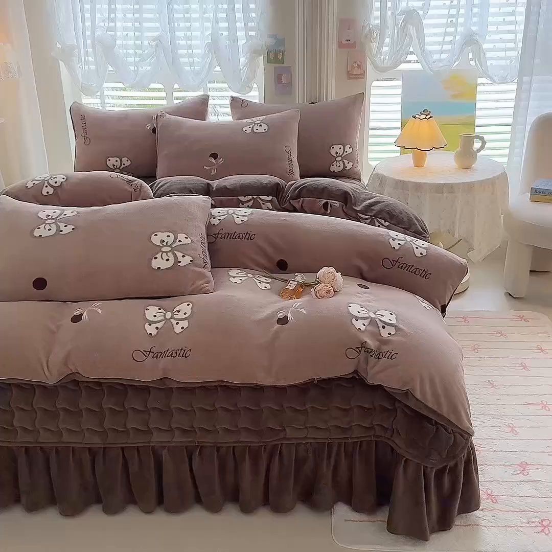 91家纺网 家纺一手货源 找家纺 金盛皇朝家纺 2025新款高克重印花牛奶绒床单床盖单件三件四件套 波点蝴蝶