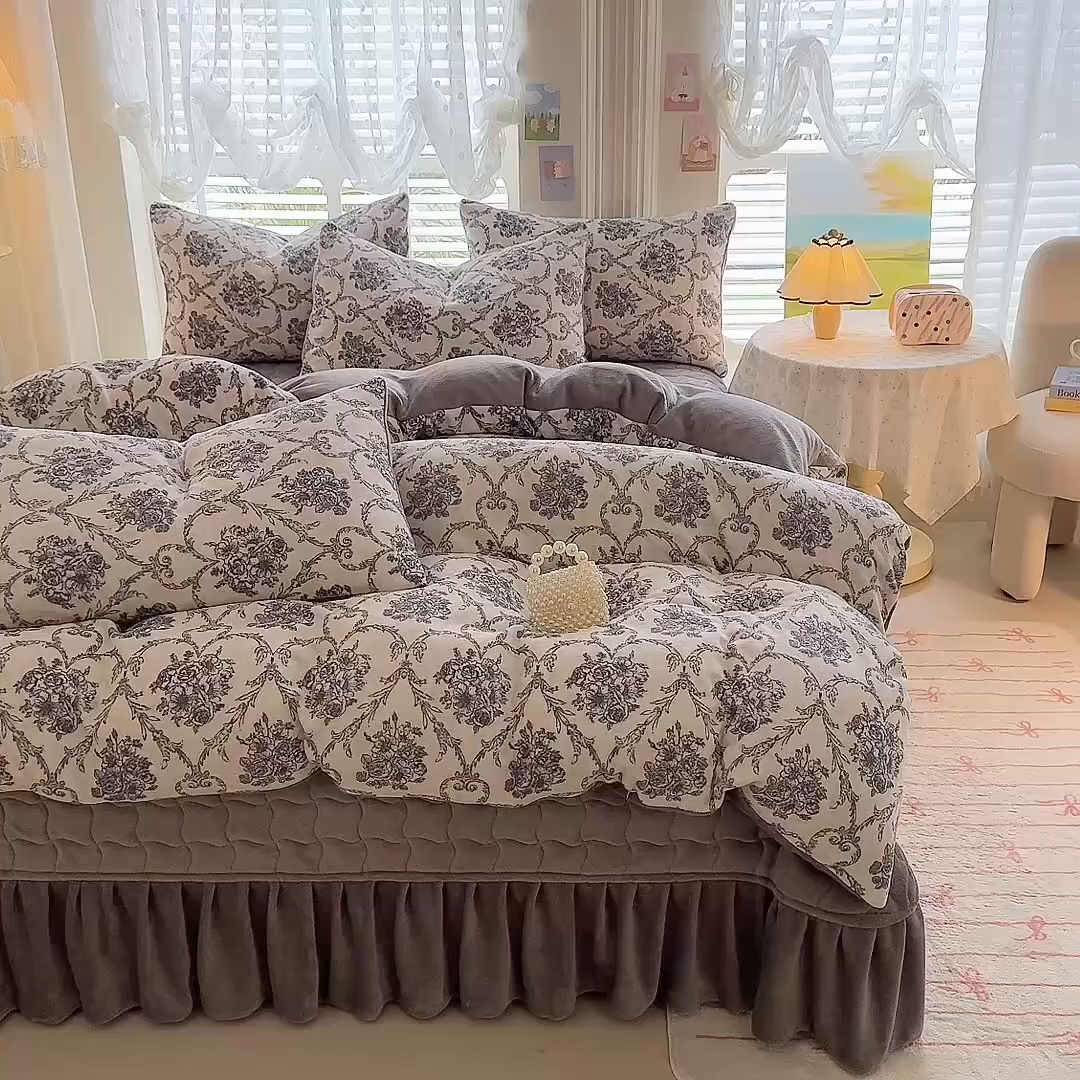 91家纺网 家纺一手货源 找家纺 金盛皇朝家纺 2025新款高克重印花牛奶绒床单床盖单件三件四件套 花屿慢行