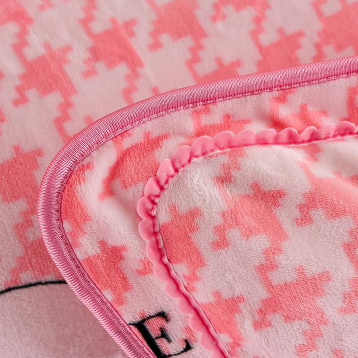 91家纺网 家纺一手货源 找家纺 沐妍家纺 2025新款8斤加厚保暖金貂绒牛奶绒印花四件套 赛琳娜