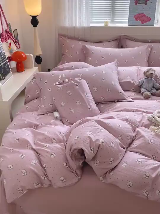 91家纺网 家纺一手货源 找家纺 梦莱斯 2025新款韩国小布袋古法云感棉四件套 无忧狗狗