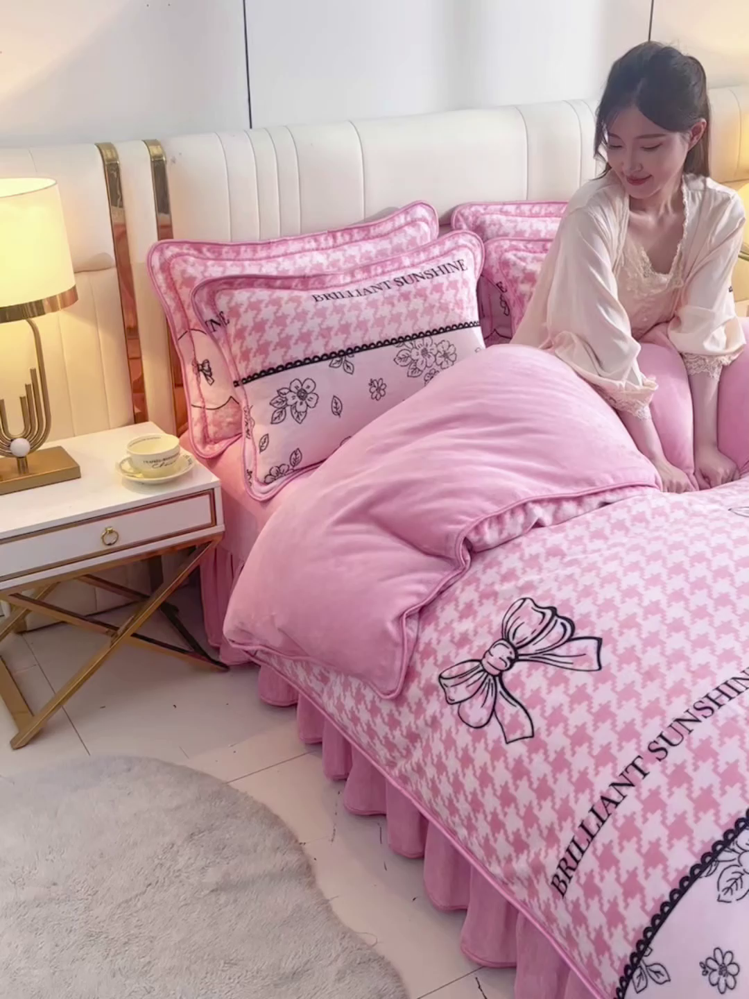 91家纺网 家纺一手货源 找家纺 沐妍家纺 2025新款8斤加厚保暖金貂绒牛奶绒印花四件套 赛琳娜