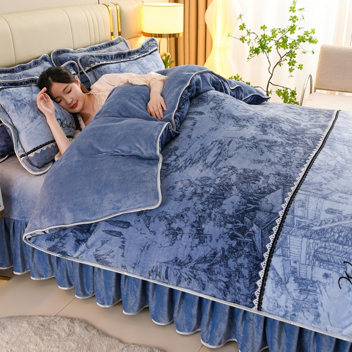 91家纺网 家纺一手货源 找家纺 沐妍家纺 2025新款8斤加厚保暖金貂绒牛奶绒印花四件套 水墨年华